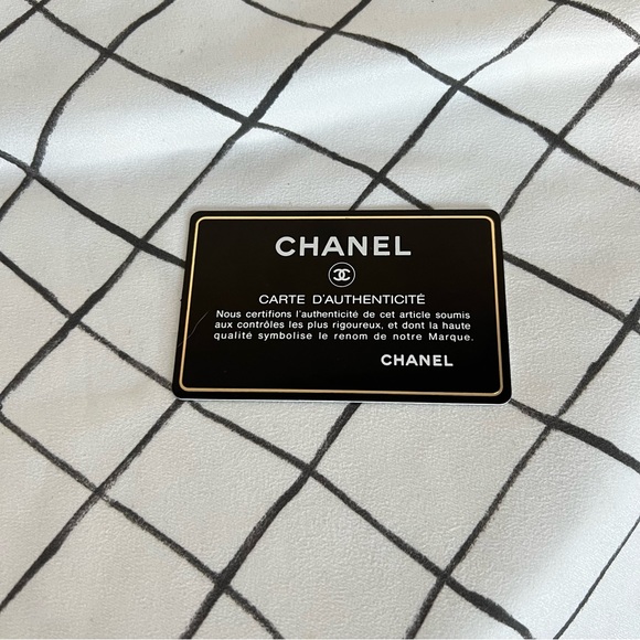 Chanel Classic Jumbo Flap - Picture 10 of 11
